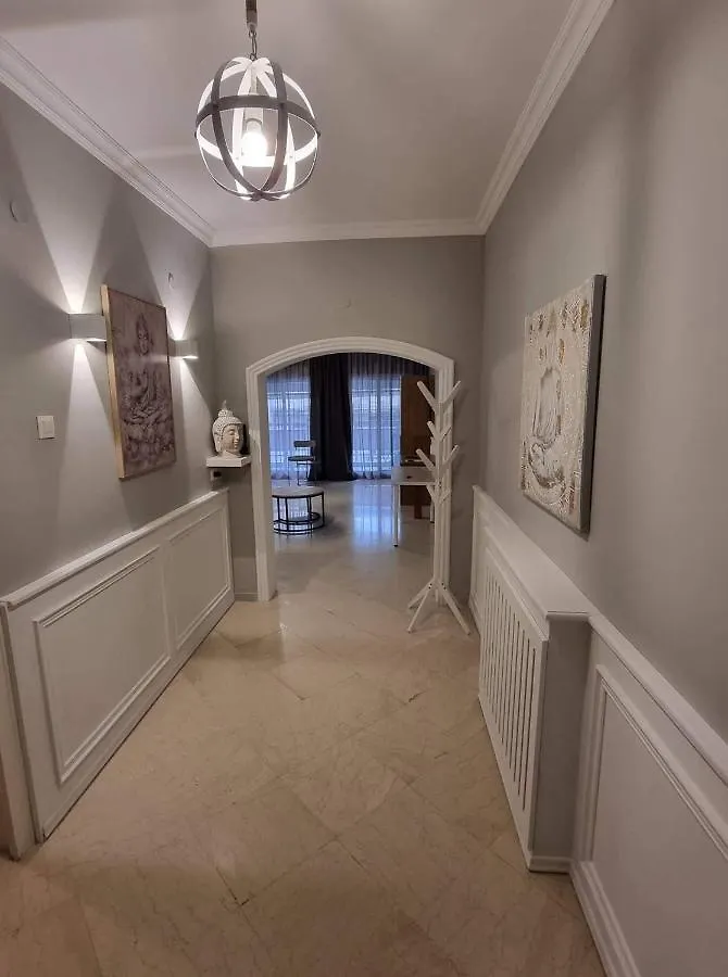 Center Point Thessaloniki Apartment