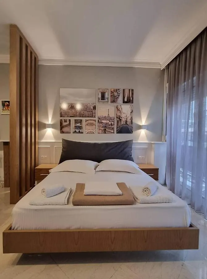 Center Point Thessaloniki Apartment