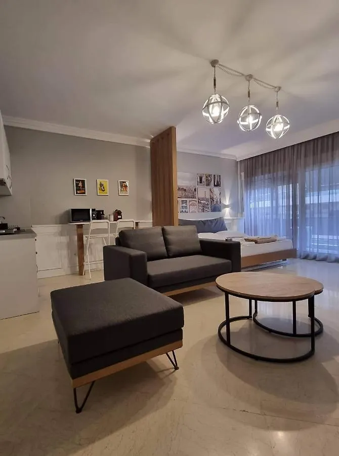 Center Point Thessaloniki Apartment
